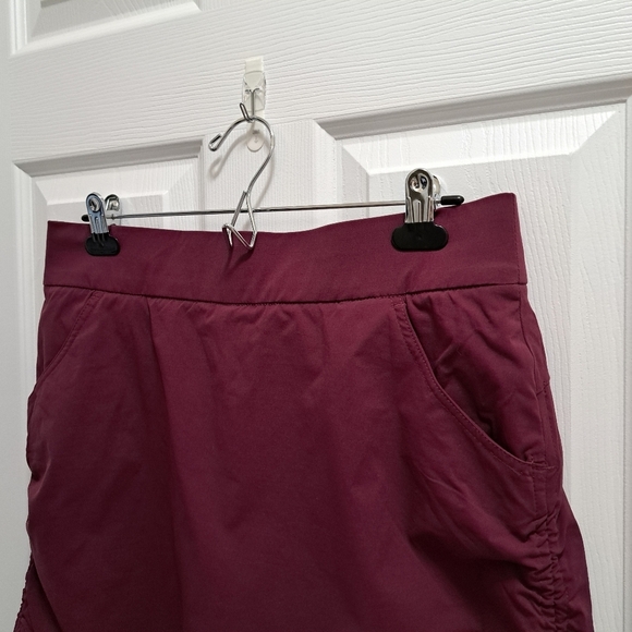 Columbia Skort Women's Small Burgandy Plum Active Skirt With Shorts - Picture 10 of 13